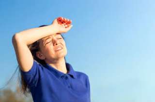 تحذيرات من طقس حار ورطب غدًا، درجات الحرارة تصل إلى 43 درجة