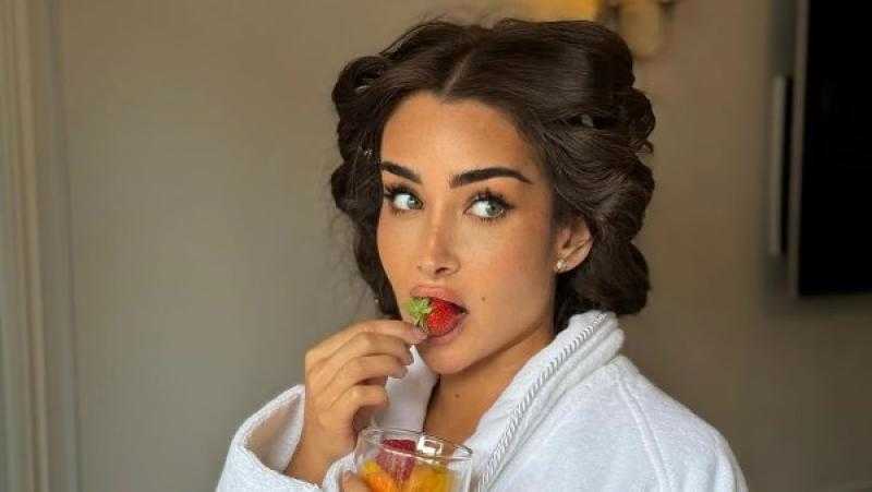 هنا الزاهد تبهر جمهورها بإطلالة ساحرة عبر إنستجرام