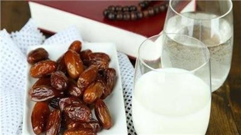 الحليب مع التمر