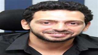 جثمان تيمور تيمور يغادر المستشفى متجهًا إلى القاهرة لتشييع جنازته