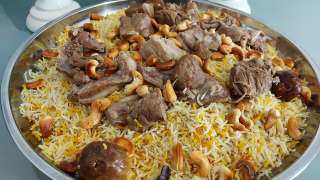 المندي اليمني باللحم .. تجربة غنية بالنكهات والتقاليد