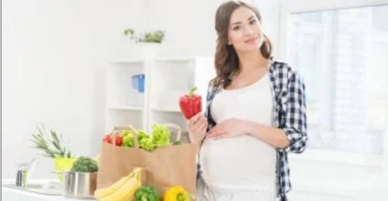 أطعمة مهدئة للمعدة أثناء الحمل.. حلول فعّالة لمواجهة الغثيان الليلي