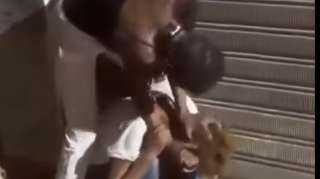 فيديو صادم.. الأمن يفحص مشاجرة فتاتين من السودان في حالة غير طبيعية