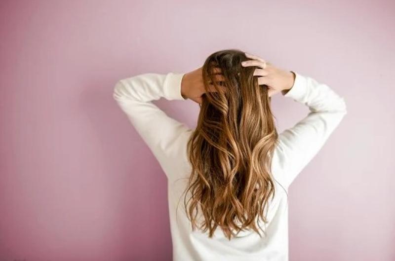 تعزيز نمو الشعر.. 4 وصفات طبيعية فعالة