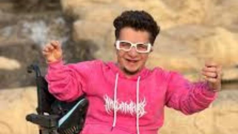 البلوجر عمر فرج