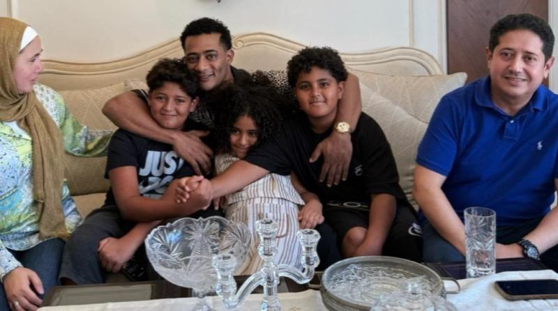 نجل محمد رمضان والعائلتين