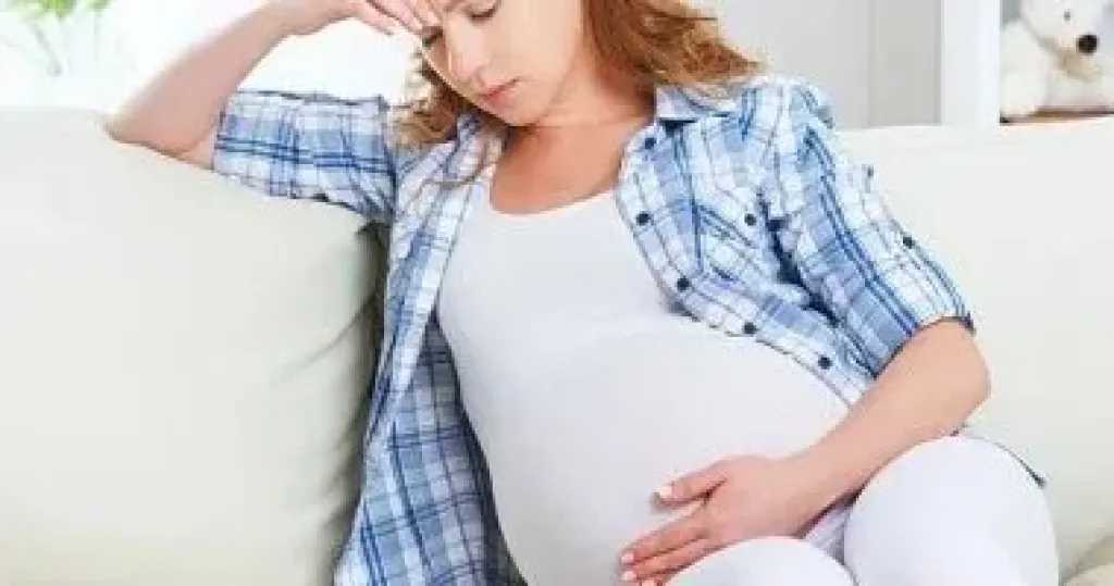 رحلة الحمل.. كيف تتعاملين مع علامات التمدد بذكاء؟