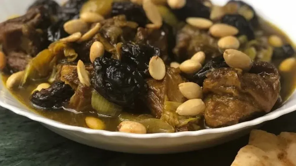 طاجن اللحمة بالقرصية