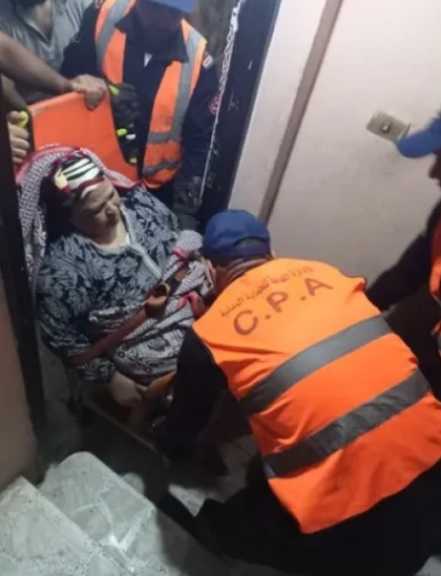 الأمن يتدخل لإنقاذ مُسنة غير قادرة على الحركة في البحيرة