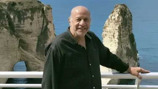 نقابة المهن التمثيلية تتكفل بعلاج الفنان عيد أبو الحمد بعد أزمة قلبية