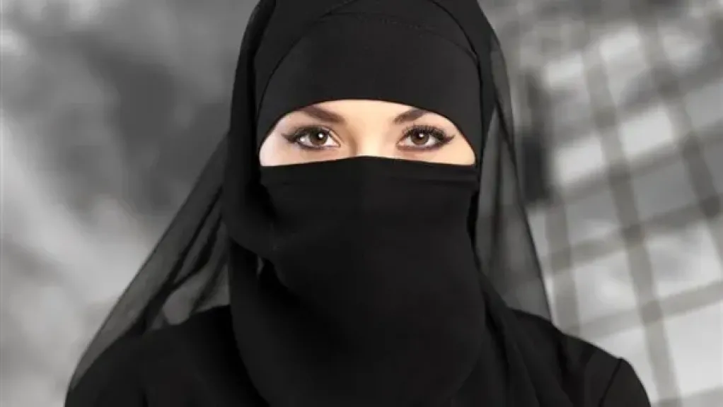 ارتداء النقاب