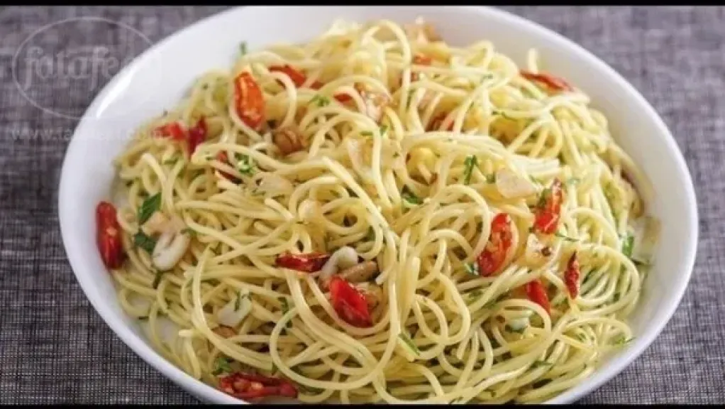 المكرونة بصوص الفلفل