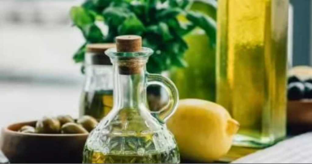 الليمون يعزز صحة الشعر.. وصفات طبيعية لتحفيز النمو والحفاظ على الحيوية