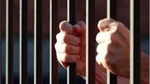 القليوبية.. تجديد حبس مدير مدرسة تحرش بطالبة وضبط صور خادشة بحوزته