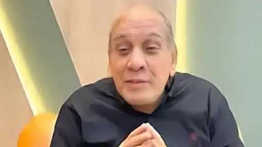 الفنان منير مكرم يُنقل إلى المستشفى بعد أزمة صحية مفاجئة