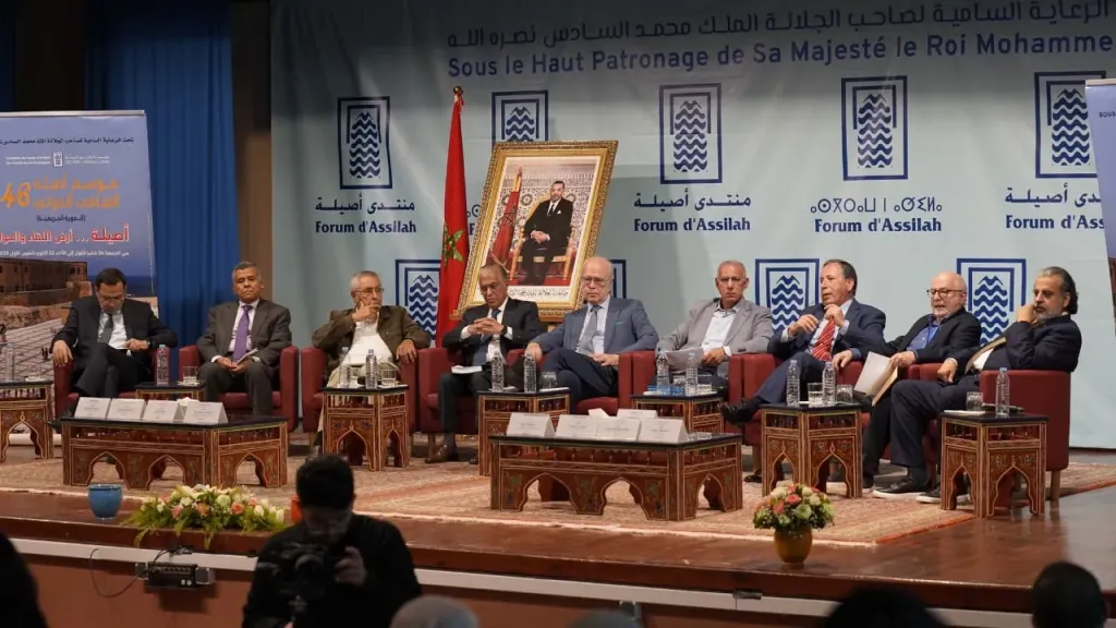 تكريم الراحل محمد بن عيسى