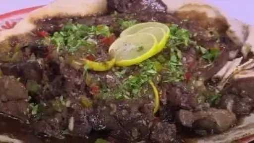 وصفة مميزة لتحضير كبدة الدجاج بدبس الرمان.. طعم غني وفوائد عديدة لصحتكِ