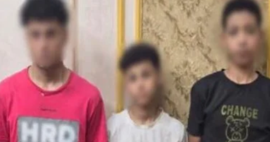 المتهمين