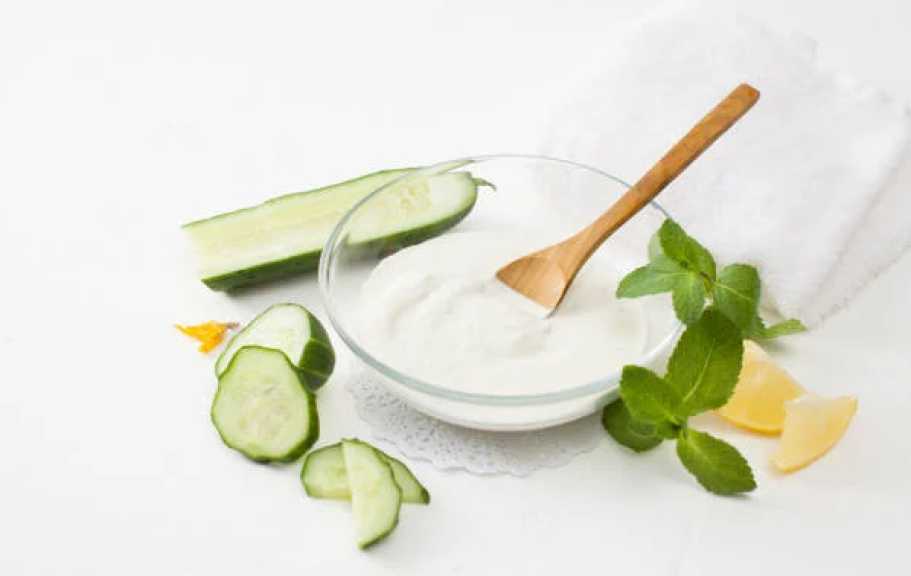 سر الجمال الطبيعي.. وصفات الزبادي السحرية لإبراز إشراقة بشرتك