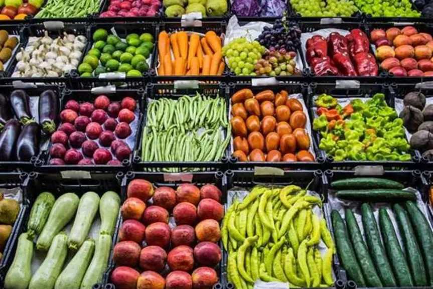 أسعار الخضراوات والفاكهة في مصر اليوم .. تباين بين الاستقرار والارتفاع