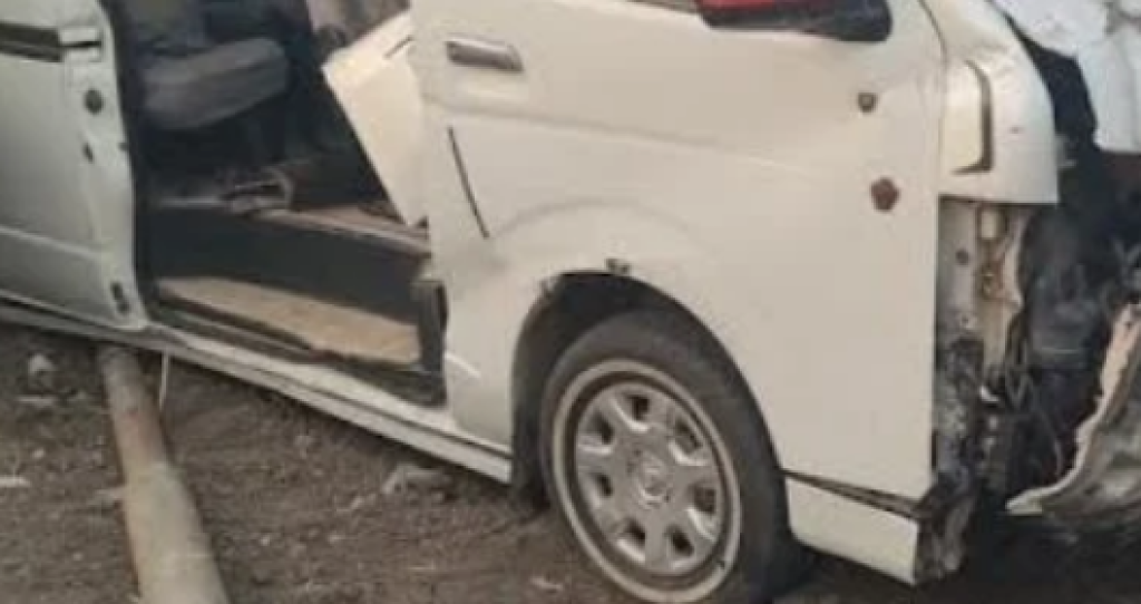 تصادم سيارتين