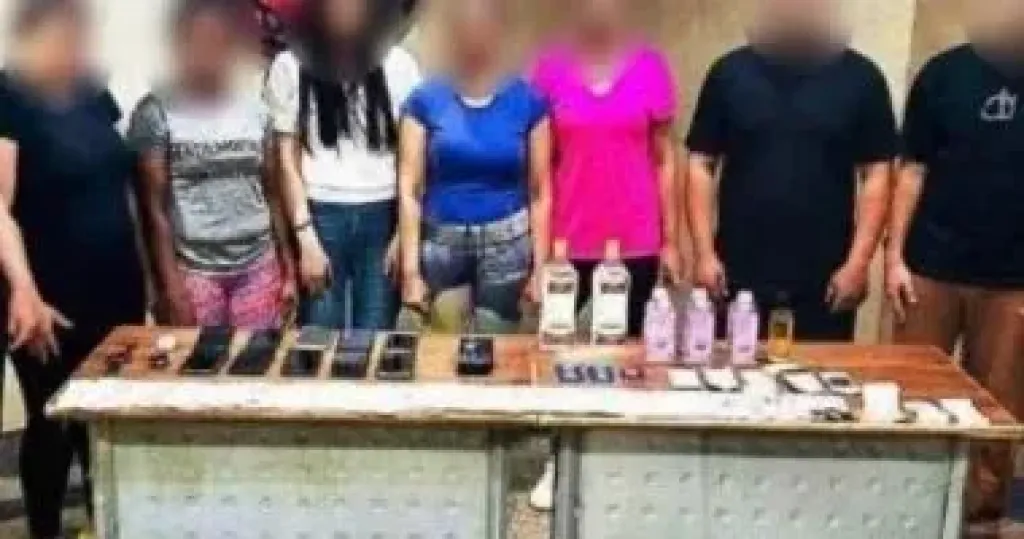 المتهمين