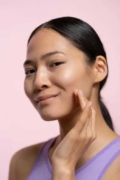 أسرار جمال المرأة.. 4 وصفات طبيعية لتقشير البشرة بلطف وتألق دائم