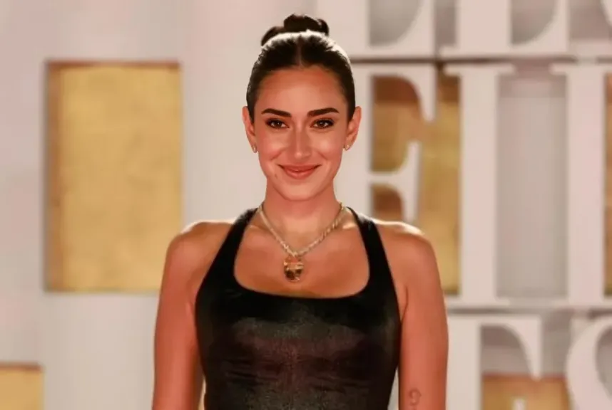 الفنانة أمينة خليل