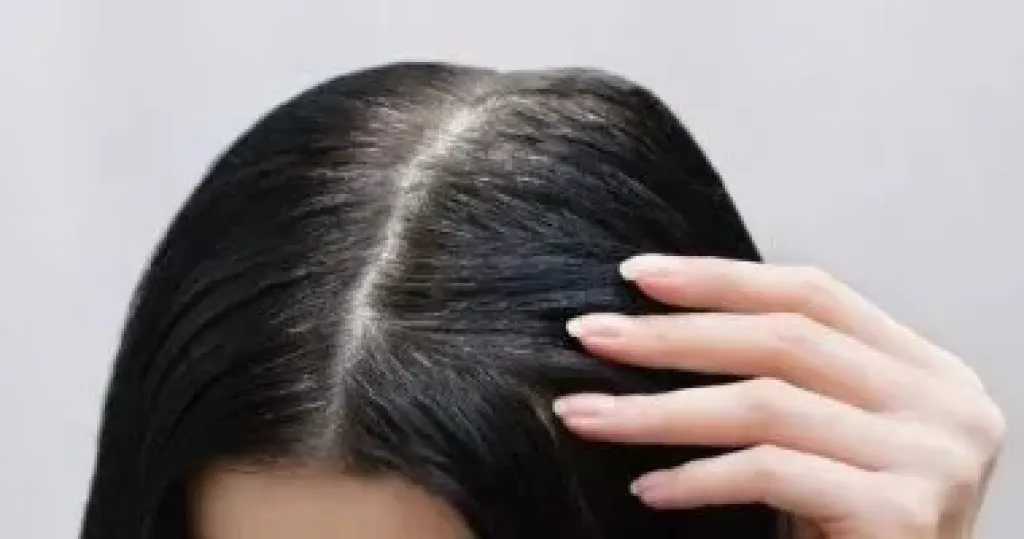 شعركِ مرآة لصحتكِ.. كيف تؤثر صحة الكبد والكلى على جمال شعركِ؟