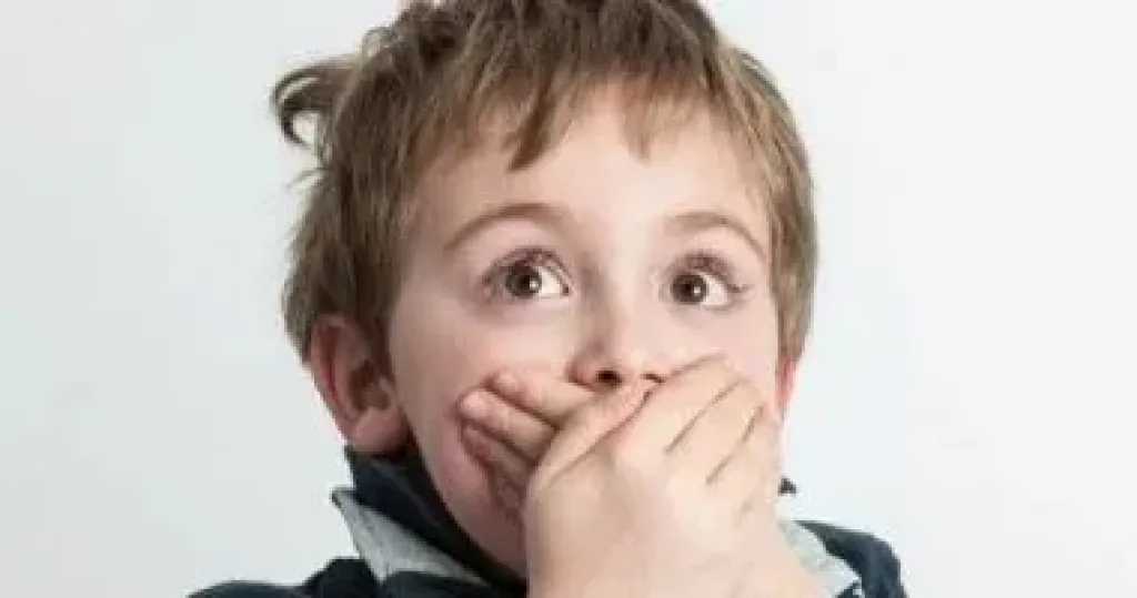 التأتأة.. تحدٍ لغوي يعترض الأطفال وكيفية التعامل معه بأسلوب يراعي تطورهم