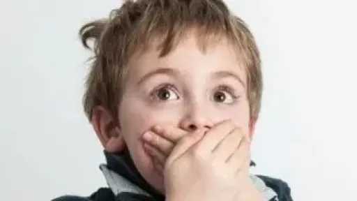 التأتأة.. تحدٍ لغوي يعترض الأطفال وكيفية التعامل معه بأسلوب يراعي تطورهم