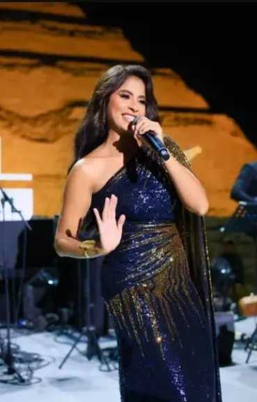 روبى تتألق بإطلالة جديدة ,, والجمهور يعلق: رمز الأناقة والدلع