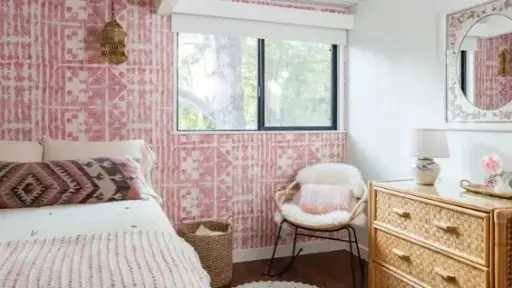 ديكورات ملهمة لغرف نوم الفتيات.. أفكار مميزة بطابع أنثوي أنيق ديكورات ملهمة لغرف نوم الفتيات.. أفكار مميزة بطابع أنثوي أنيق