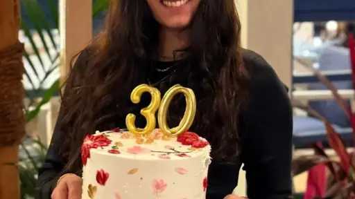 نور الشربيني.. أيقونة الاسكواش العالمية تحتفل بعيد ميلادها الـ30 نور الشربيني.. أيقونة الاسكواش العالمية تحتفل بعيد ميلادها الـ30