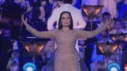 شريهان تتألق في افتتاح المتحف المصري الكبير بإطلالة تجمع بين الأناقة والفخامة