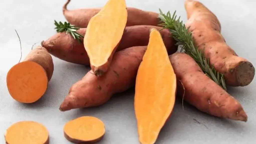 اكتشفي أروع الوصفات لتحضير البطاطا بلمسات مبتكرة تناسب ذوقكِ وتغذي عائلتكِ