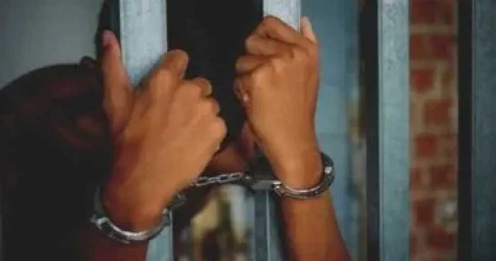 تفاصيل ضبط عامل بالعاشر من رمضان تحرش بتلميذة دورة مياه مدرسة