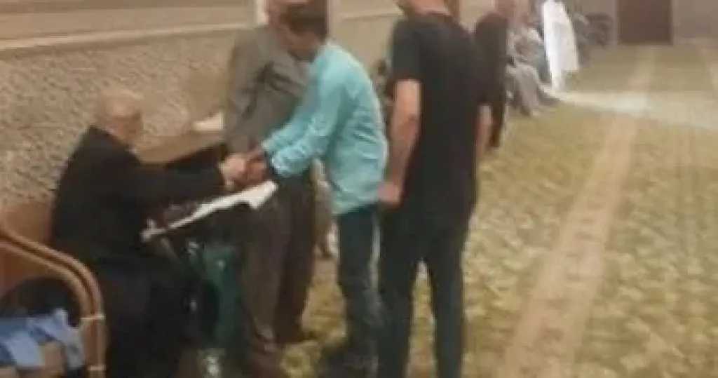 تشييع جثمان زوجه الفنان حسن العدل من مسجد السيدة نفيسة