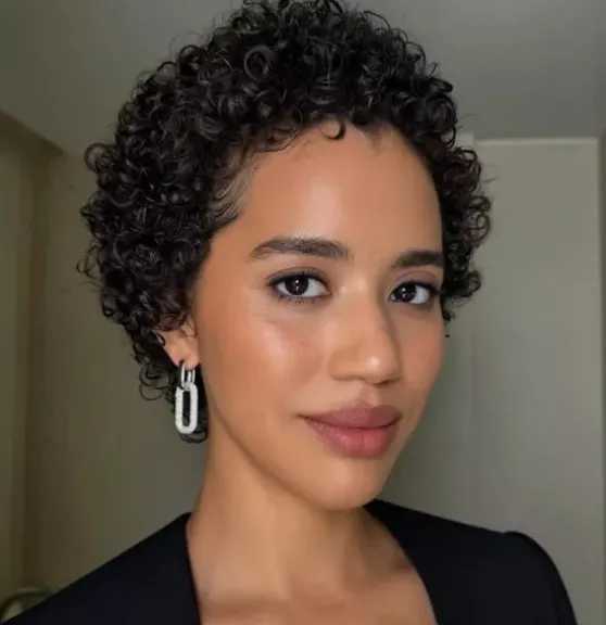 4 وصفات طبيعية لحل مشكلة المسام الواسعة وتعزيز جمال المرأة