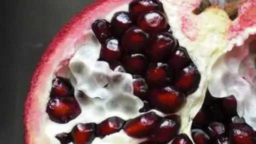 قشور الرمان.. حليف المرأة في مكافحة السرطان وصحة أفضل قشور الرمان.. حليف المرأة في مكافحة السرطان وصحة أفضل