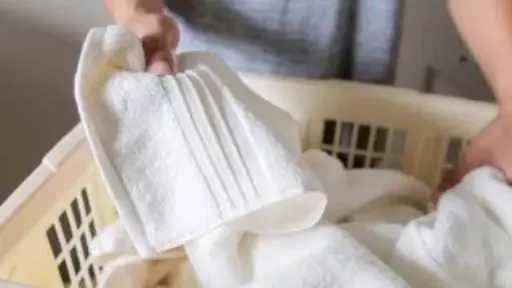 الخل الأبيض.. الحليف المثالي لربة المنزل لتنظيف مثالي وملابس مشرقة