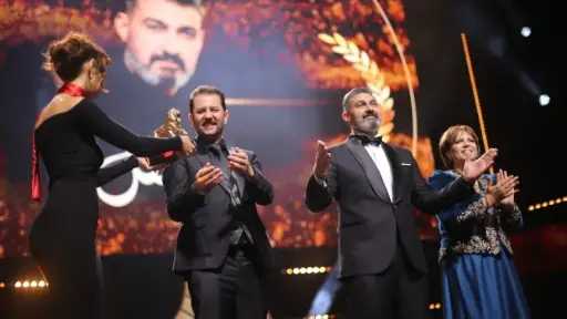 تكريم ياسر جلال في مهرجان وهران السينمائي..احتفاء بمسيرة فنية مميزة