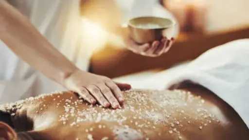 ودّعي جفاف البشرة في الشتاء بطرق طبيعية تمنحك نعومة مثالية ودّعي جفاف البشرة في الشتاء بطرق طبيعية تمنحك نعومة مثالية