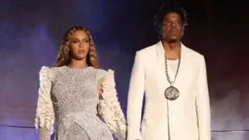 محكمة أمريكية تنهي جدل نسب استمر لعقود حول مغني الراب العالمي جاي... محكمة أمريكية تنهي جدل نسب استمر لعقود حول مغني الراب العالمي جاي زي