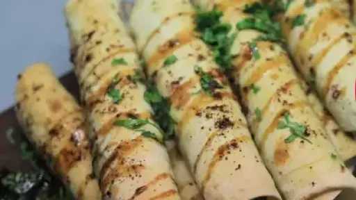 مسخن ساندوتش.. وجبة لذيذة ومميزة بخطوات بسيطة مسخن ساندوتش.. وجبة لذيذة ومميزة بخطوات بسيطة