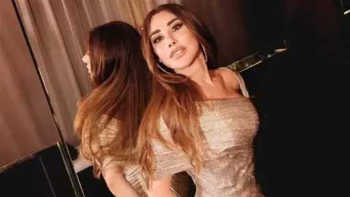 جلسة تصوير مبهرة.. نجوى كرم تتألق بإطلالة زرقاء ساحرة جلسة تصوير مبهرة.. نجوى كرم تتألق بإطلالة زرقاء ساحرة