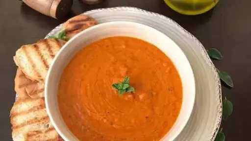 طريقة تحضير شوربة الطماطم الكريمية.. وصفة غنية بالنكهة والفوائد الصحية طريقة تحضير شوربة الطماطم الكريمية.. وصفة غنية بالنكهة والفوائد الصحية