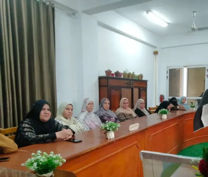 ندوات توعوية لتمكين المرأة