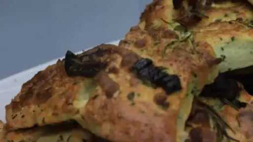 وصفة مميزة لتحضير مقبلات الجبنة والثوم اللذيذة بطريقة سهلة ومبتكرة وصفة مميزة لتحضير مقبلات الجبنة والثوم اللذيذة بطريقة سهلة ومبتكرة