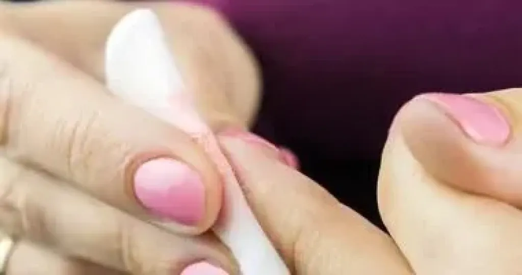 الأظافر الصناعية